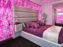 Рожева спальня (76 фото): кімната в сіро-рожевих пудрових, біло-рожевих і бежево-рожевих тонах, штори і шпалери в дизайні інтер’єру, поєднання з іншими кольорами