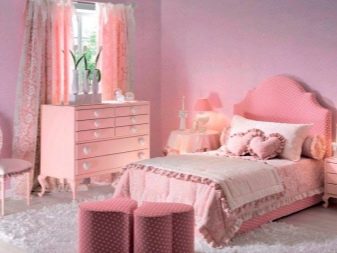 Рожева спальня (76 фото): кімната в сіро-рожевих пудрових, біло-рожевих і бежево-рожевих тонах, штори і шпалери в дизайні інтер’єру, поєднання з іншими кольорами