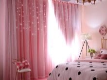 Рожева спальня (76 фото): кімната в сіро-рожевих пудрових, біло-рожевих і бежево-рожевих тонах, штори і шпалери в дизайні інтер’єру, поєднання з іншими кольорами