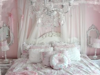 Рожева спальня (76 фото): кімната в сіро-рожевих пудрових, біло-рожевих і бежево-рожевих тонах, штори і шпалери в дизайні інтер’єру, поєднання з іншими кольорами