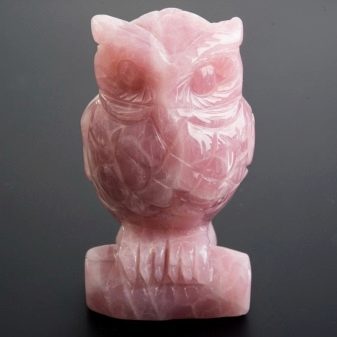 Рожевий кварц (фото 48): магічні та інші властивості каменю. Кому підходять вироби з кварцу рожевого кольору? Як виглядає кристал?