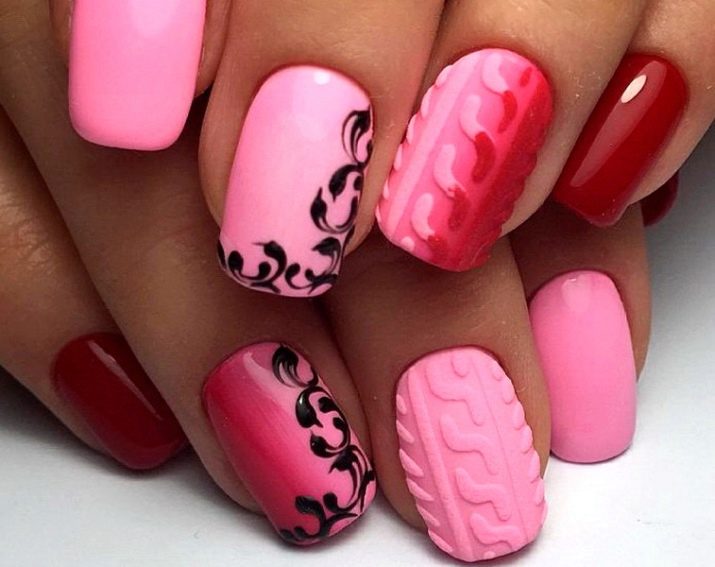 Рожевий манікюр (123 фото): красивий яскраво-рожевий манікюр з сірим кольором і сріблом, місячний декор та ідеї блискучих малюнків з смужками