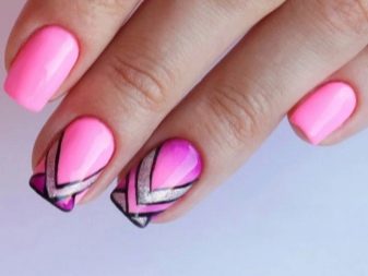 Рожевий манікюр (123 фото): красивий яскраво-рожевий манікюр з сірим кольором і сріблом, місячний декор та ідеї блискучих малюнків з смужками