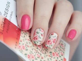 Рожевий манікюр (123 фото): красивий яскраво-рожевий манікюр з сірим кольором і сріблом, місячний декор та ідеї блискучих малюнків з смужками