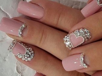 Рожевий манікюр (123 фото): красивий яскраво-рожевий манікюр з сірим кольором і сріблом, місячний декор та ідеї блискучих малюнків з смужками