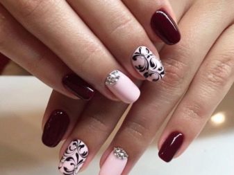 Рожевий манікюр (123 фото): красивий яскраво-рожевий манікюр з сірим кольором і сріблом, місячний декор та ідеї блискучих малюнків з смужками