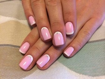 Рожевий манікюр (123 фото): красивий яскраво-рожевий манікюр з сірим кольором і сріблом, місячний декор та ідеї блискучих малюнків з смужками