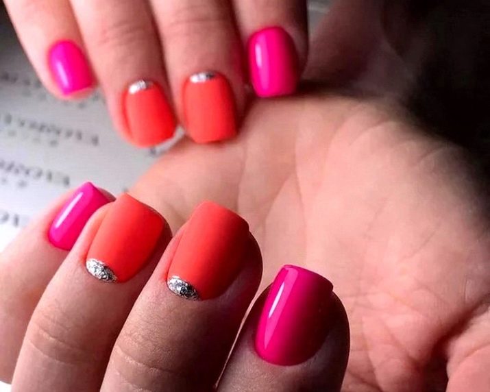 Рожевий манікюр (123 фото): красивий яскраво-рожевий манікюр з сірим кольором і сріблом, місячний декор та ідеї блискучих малюнків з смужками