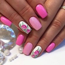 Рожевий манікюр (123 фото): річний дизайн нігтів лаком кольору пильна троянда і темно-перламутрового відтінку