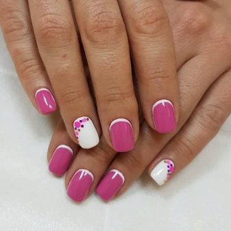 Рожевий манікюр (123 фото): річний дизайн нігтів лаком кольору пильна троянда і темно-перламутрового відтінку