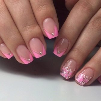 Рожевий манікюр (123 фото): річний дизайн нігтів лаком кольору пильна троянда і темно-перламутрового відтінку