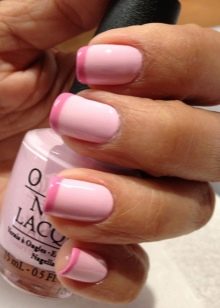 Рожевий манікюр (123 фото): річний дизайн нігтів лаком кольору пильна троянда і темно-перламутрового відтінку