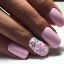 Рожевий манікюр (123 фото): річний дизайн нігтів лаком кольору пильна троянда і темно-перламутрового відтінку