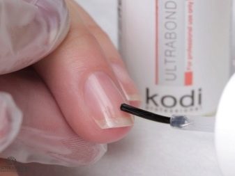 Рожевий матовий манікюр (55 фото): дизайн нігтів яскравим рожево-сірим лаком зі стразами і блискітками