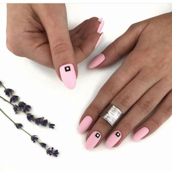 Рожевий матовий манікюр (55 фото): дизайн нігтів яскравим рожево-сірим лаком зі стразами і блискітками