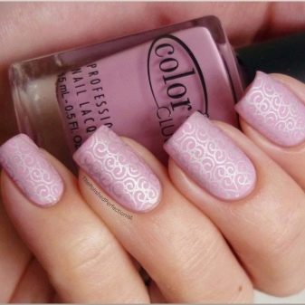 Рожевий матовий манікюр (55 фото): дизайн нігтів яскравим рожево-сірим лаком зі стразами і блискітками