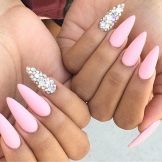 Рожевий матовий манікюр (55 фото): дизайн нігтів яскравим рожево-сірим лаком зі стразами і блискітками