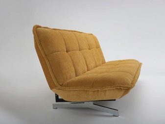 Розкладні дивани без підлокітників: моделі шириною 120, 130 і 140 см, маленькі 100 і 110 см, переваги і недоліки