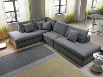 Розкладні дивани без підлокітників: моделі шириною 120, 130 і 140 см, маленькі 100 і 110 см, переваги і недоліки