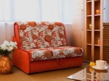 Розкладні дивани без підлокітників: моделі шириною 120, 130 і 140 см, маленькі 100 і 110 см, переваги і недоліки