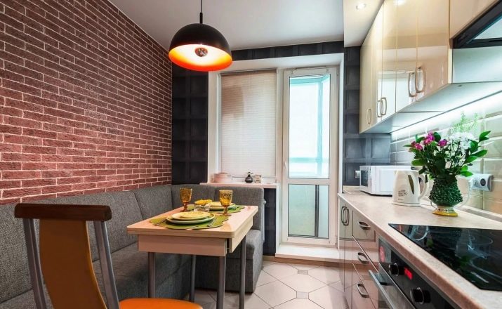 Розкладні дивани на кухню (60 фото): маленькі кухонні диванчики зі спальним місцем, розсувні французькі дивани-розкладачки і інші види