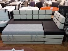 Розкладні дивани на кухню (60 фото): маленькі кухонні диванчики зі спальним місцем, розсувні французькі дивани-розкладачки і інші види