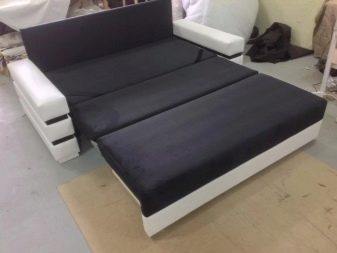 Розкладні дивани на кухню (60 фото): маленькі кухонні диванчики зі спальним місцем, розсувні французькі дивани-розкладачки і інші види