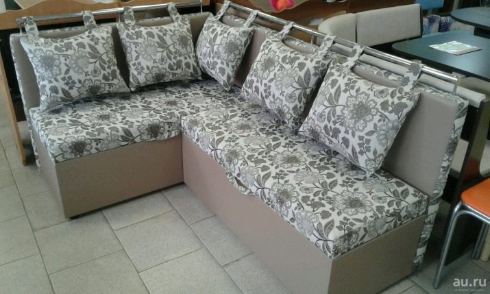 Розкладні дивани на кухню (60 фото): маленькі кухонні диванчики зі спальним місцем, розсувні французькі дивани-розкладачки і інші види