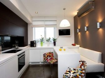 Розкладні дивани на кухню (60 фото): маленькі кухонні диванчики зі спальним місцем, розсувні французькі дивани-розкладачки і інші види