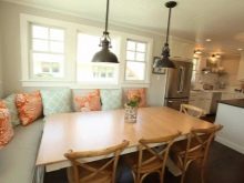 Розкладні дивани на кухню (60 фото): маленькі кухонні диванчики зі спальним місцем, розсувні французькі дивани-розкладачки і інші види