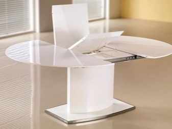 Розкладні столи для маленької кухні (47 фото): кухонні столи-трансформери, складні та розсувні обідні моделі 50х50 і 60х60 см, 60х80 см і інших розмірів