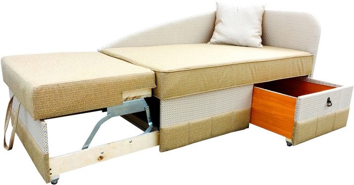 Розкладна тахта (35 фото): вибираємо розсувну в довжину ліжко-тахту, трансформер, складну, кутову і без підлокітників модель