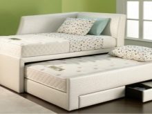 Розкладна тахта (35 фото): вибираємо розсувну в довжину ліжко-тахту, трансформер, складну, кутову і без підлокітників модель