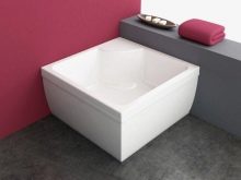 Розміри душових піддонів: стандартні і нестандартні, прямокутні, напівкруглі і квадратні. Огляд популярних розмірів: 120х80, 120х90 см, 110х90 см, 100х70 см, 60х60 см, 70х70 см, 80х80 см, 90х90 см