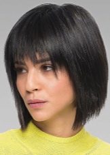 Рвані стрижки з чубчиком (66 фото): особливості стрижок на короткі, на середні і довгі волосся, градуйовані стрижки, тонкощі укладання