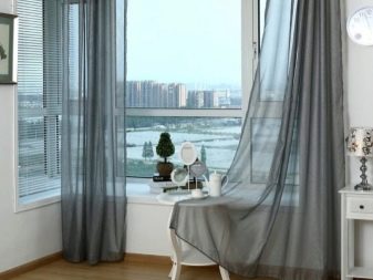 Сірі штори в інтер’єрі вітальні (60 фото): біло-сріблясті штори в залі, сіро-зелені, сіро-блакитні, сіро-бежеві комбінації в шторах