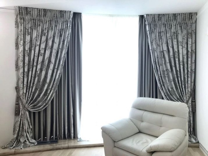 Сірі штори в інтер’єрі вітальні (60 фото): біло-сріблясті штори в залі, сіро-зелені, сіро-блакитні, сіро-бежеві комбінації в шторах