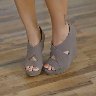 Сірі туфлі (59 фото): з чим носити і поєднувати