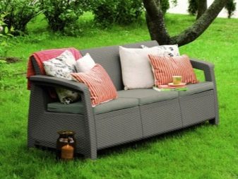 Садові дивани: вуличні дерев’яні та плетені для дачі. Кутова радіусна меблі для вулиці і інші моделі. Розміри