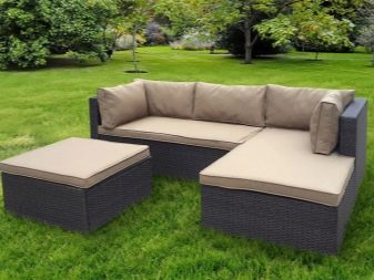 Садові дивани: вуличні дерев’яні та плетені для дачі. Кутова радіусна меблі для вулиці і інші моделі. Розміри
