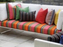 Садові дивани: вуличні дерев’яні та плетені для дачі. Кутова радіусна меблі для вулиці і інші моделі. Розміри