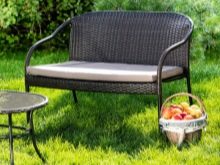 Садові дивани: вуличні дерев’яні та плетені для дачі. Кутова радіусна меблі для вулиці і інші моделі. Розміри