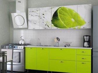 Салатові кухні (74 фото): особливості кухонного гарнітура салатового кольору в інтер’єрі кухні, варіанти дизайну шпалер в салатових тонах