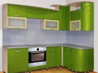 Салатові кухні (74 фото): особливості кухонного гарнітура салатового кольору в інтер’єрі кухні, варіанти дизайну шпалер в салатових тонах