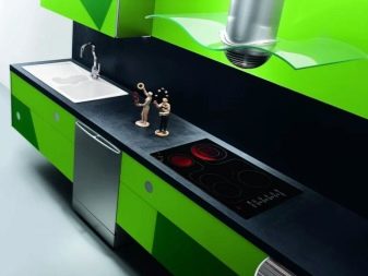 Салатові кухні (74 фото): особливості кухонного гарнітура салатового кольору в інтер’єрі кухні, варіанти дизайну шпалер в салатових тонах