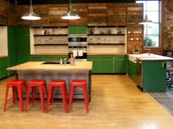 Салатові кухні (74 фото): особливості кухонного гарнітура салатового кольору в інтер’єрі кухні, варіанти дизайну шпалер в салатових тонах