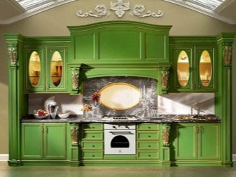 Салатові кухні (74 фото): особливості кухонного гарнітура салатового кольору в інтер’єрі кухні, варіанти дизайну шпалер в салатових тонах