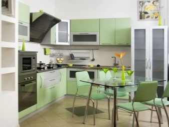 Салатові кухні (74 фото): особливості кухонного гарнітура салатового кольору в інтер’єрі кухні, варіанти дизайну шпалер в салатових тонах