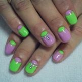 Салатовий манікюр (106 фото): дизайн нігтів яскраво-салатового і ніжно-салатового кольору з білим лаком