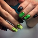 Салатовий манікюр (106 фото): дизайн нігтів яскраво-салатового і ніжно-салатового кольору з білим лаком